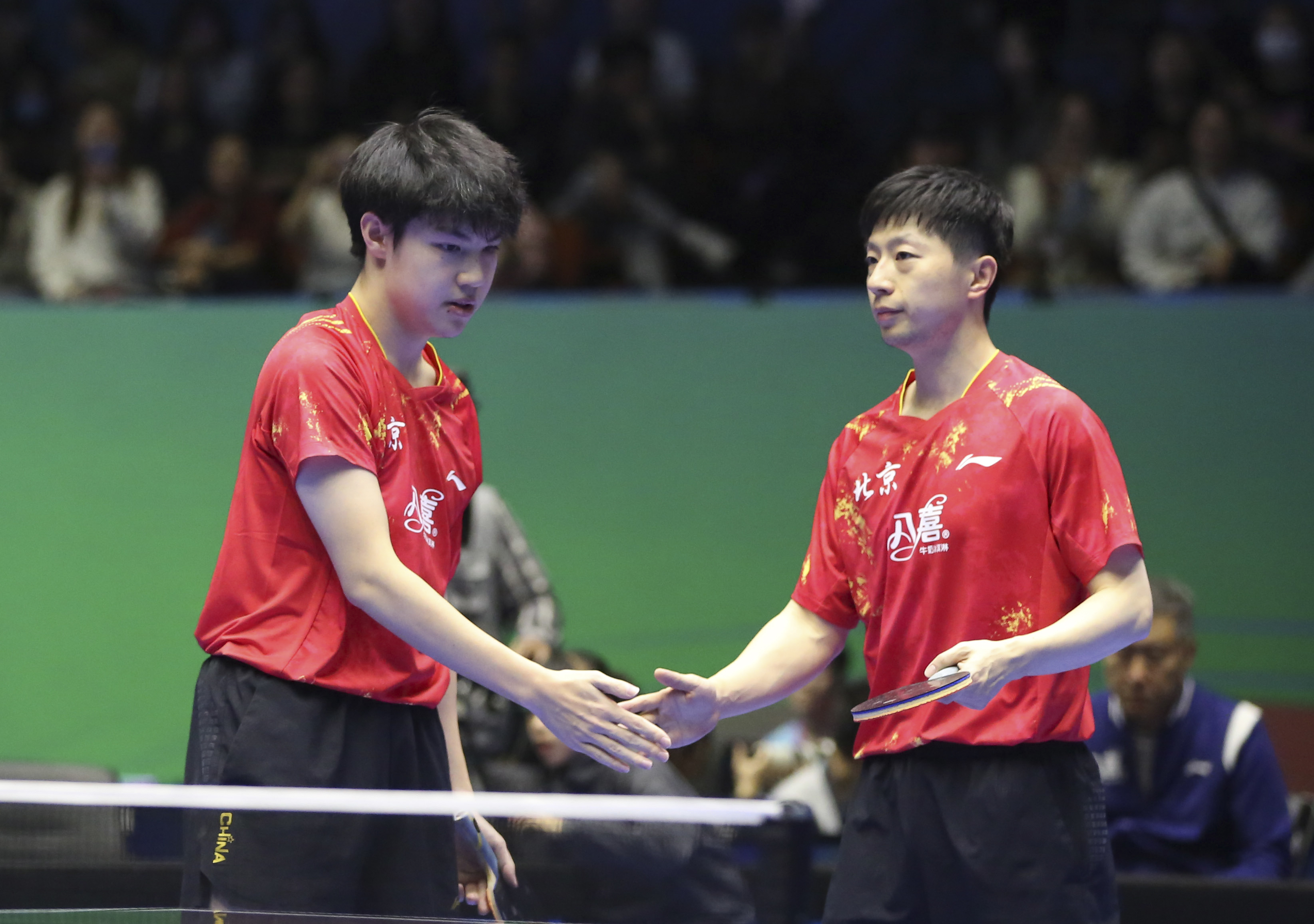 半岛体育亚洲官网-男子团体在比赛中连胜晋级半决赛