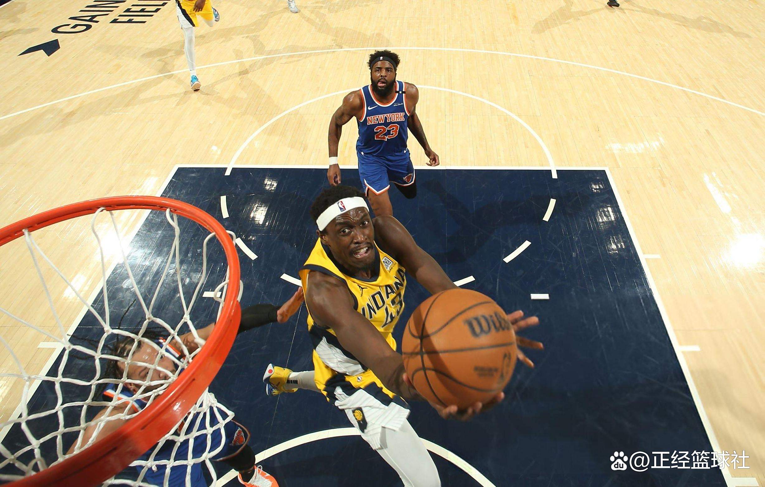 半岛体育视频-东部冠军赛中充满悬念的胜负对决