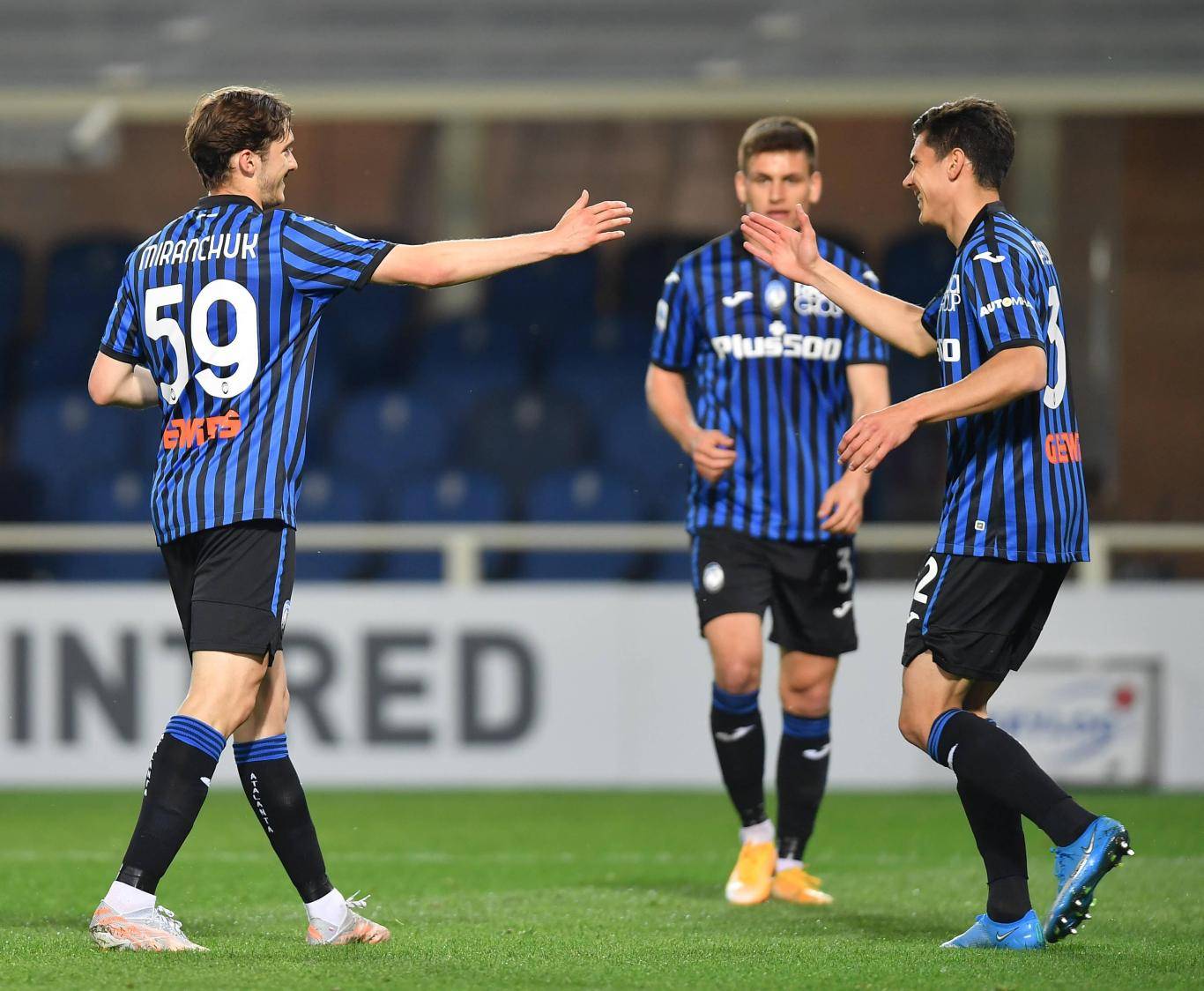 半岛体育官方-尤文图斯连胜阿特兰大,领先积分榜的简单介绍