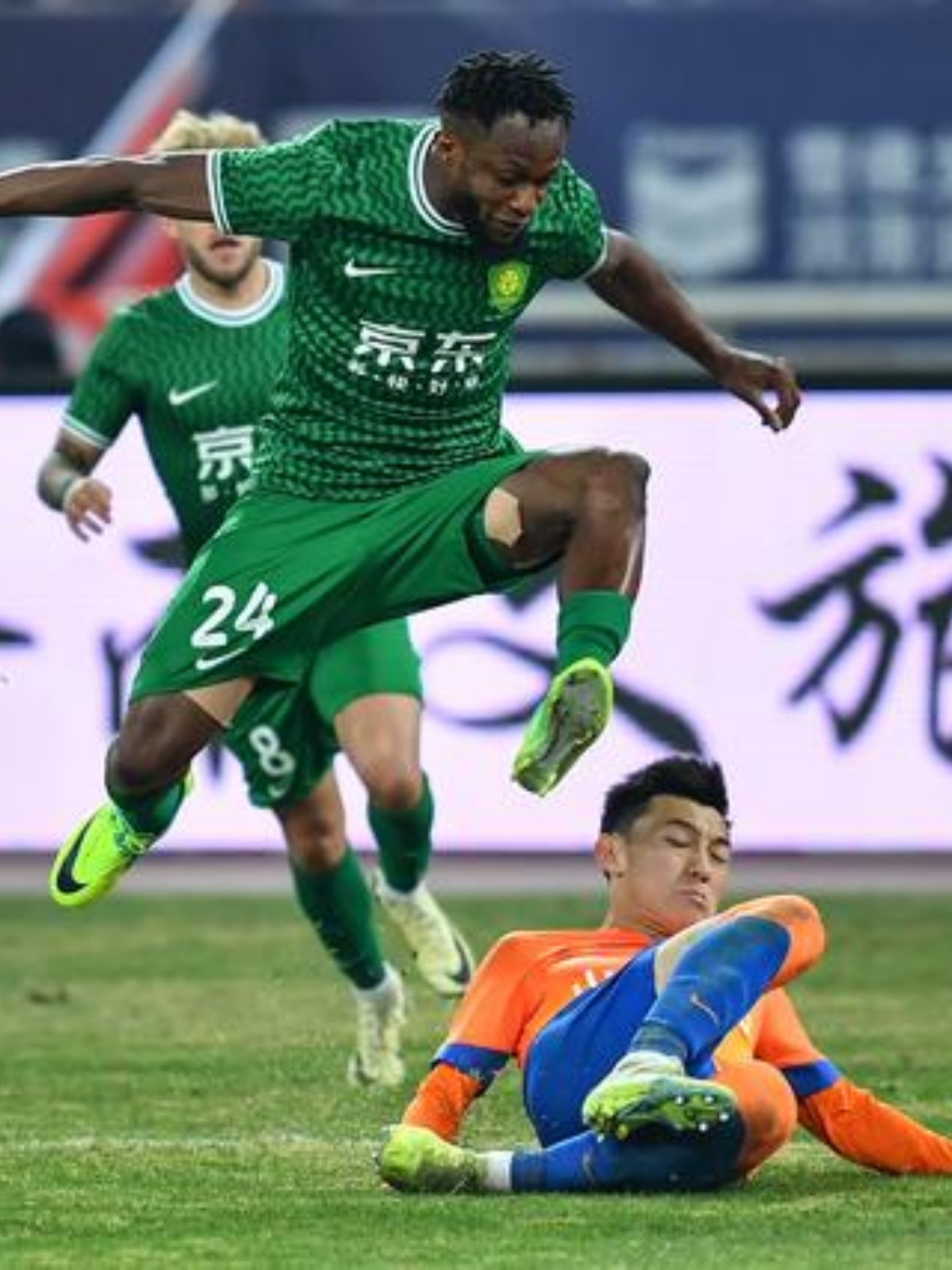 半岛体育app-关于关键比赛时刻,球队士气高涨表现出色的信息