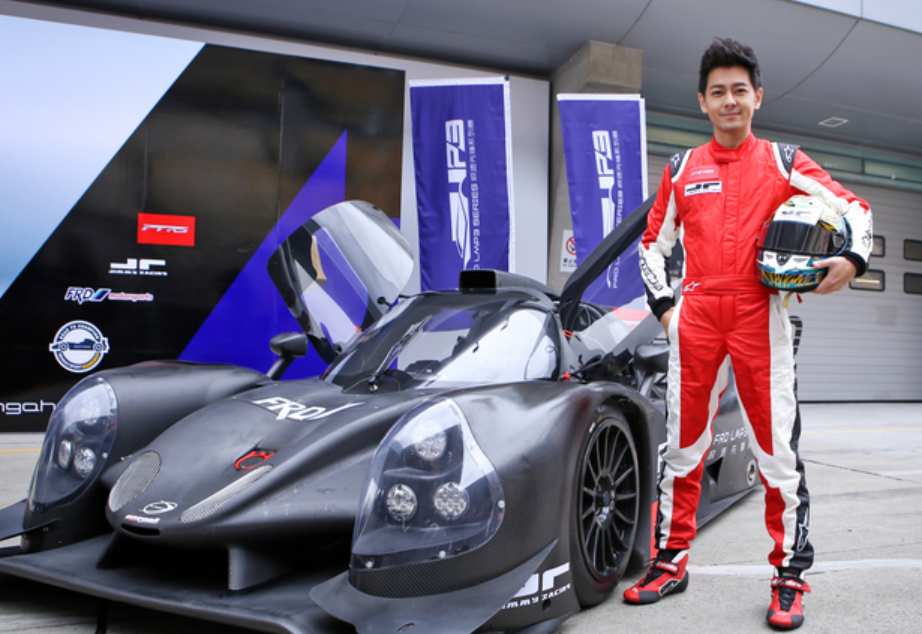 运动员实力出众凭实力夺冠! 运动员实力出众凭实力夺冠!