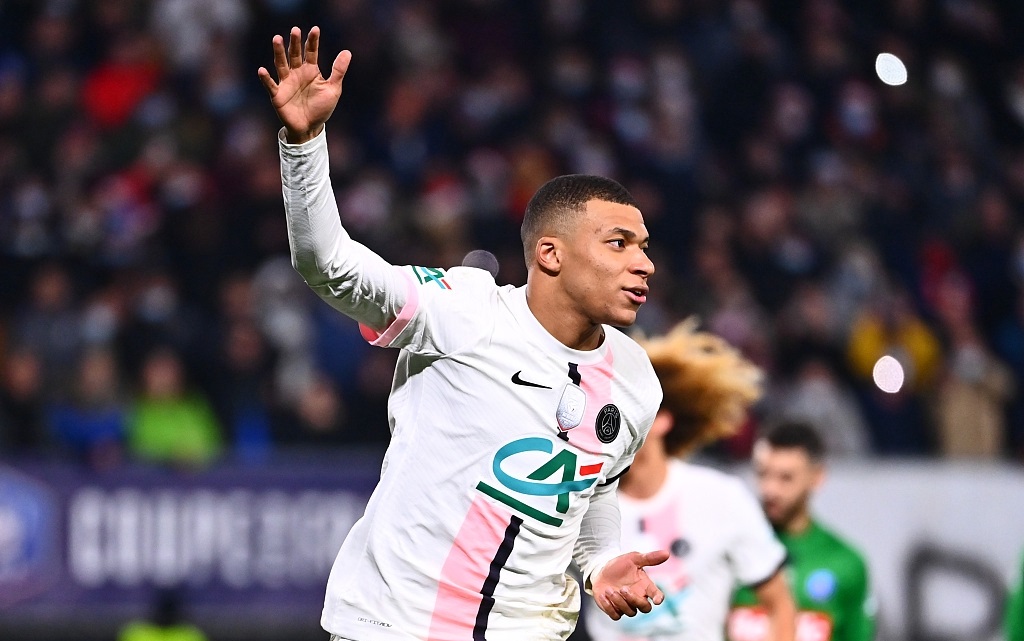 马赛大胜豪取三分,追赶领头羊 马赛大胜豪取三分,追赶领头羊