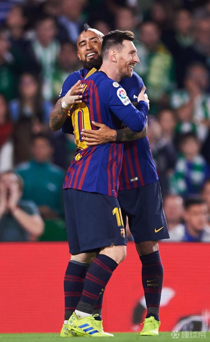 关于巴萨官方公布转会名单,梅西、比达尔等多名球员离队的信息 关于巴萨官方公布转会名单,梅西、比达尔等多名球员离队的信息