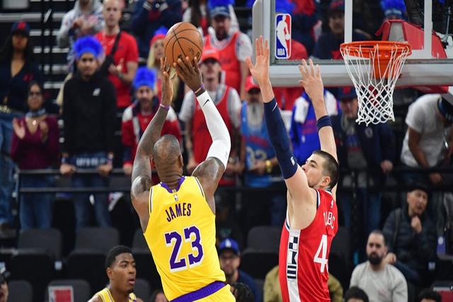 詹姆斯缺席，湖人不敌快船