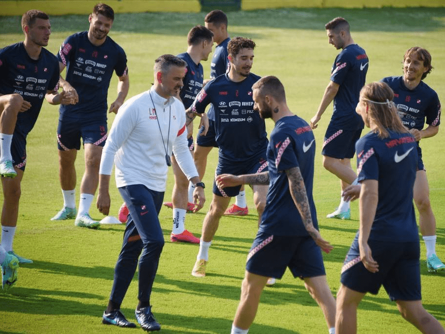 克罗地亚队备战国际赛，集训状态良好