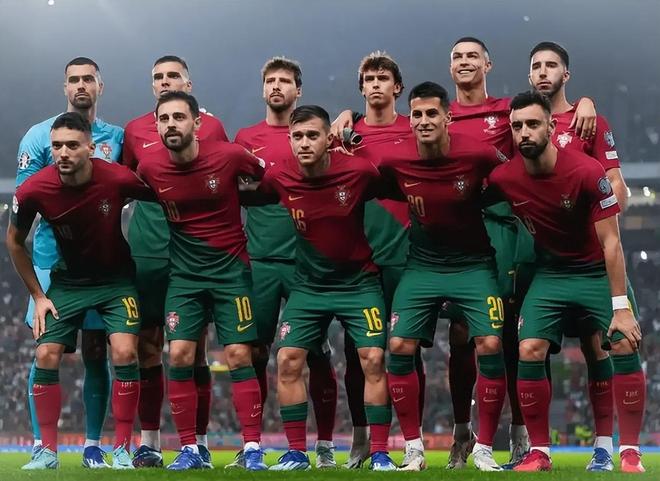 半岛体育活动-球场风云变幻莫测,欧预赛强队斗志昂扬的简单介绍