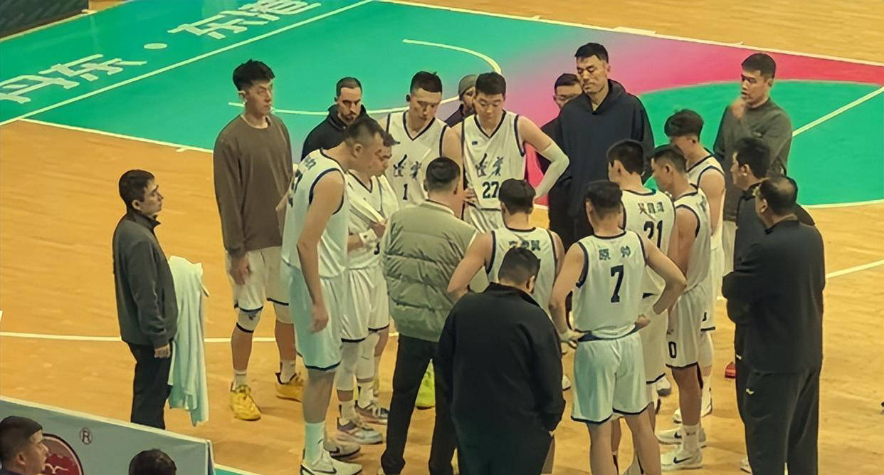 关于辽宁男篮队员表现抢眼，继续领跑积分榜的信息
