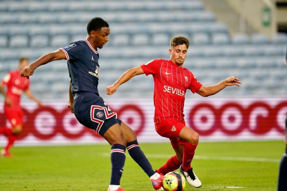 半岛体育新闻-塞维利亚逆转胜利，拉近榜首差距的简单介绍