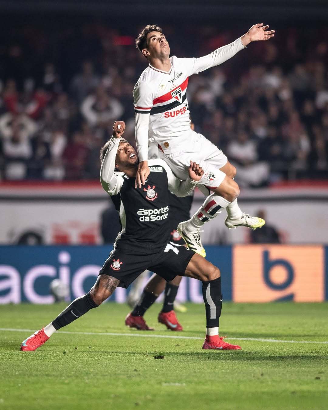 AC米兰主场告捷，继续保持冲击态势的简单介绍